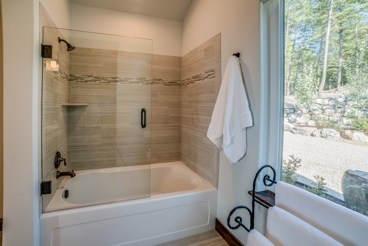 Shower & Tub Installation in Arcata